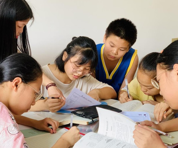 泸州市叙永县开展扶贫助学，为梦插上隐形的翅膀-1.png