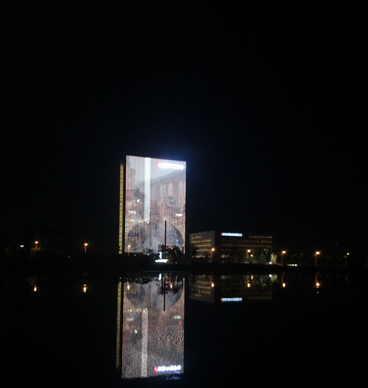 99.9米高的大屏幕亮了 泸州城东夜景再添景-1.png
