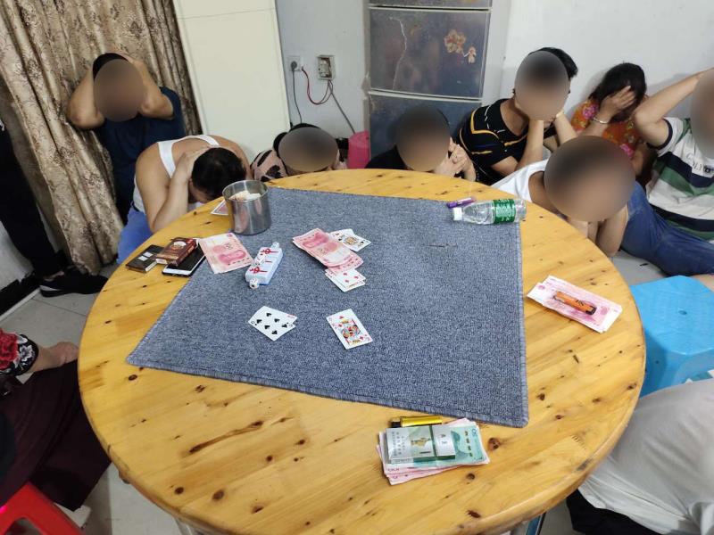 泸州三姐妹开设赌场！提供免费吃喝，还能借贷赌博！-3.jpg