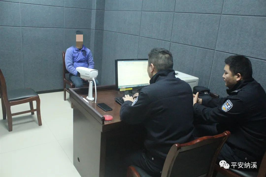 泸州男子涉嫌非法运营却拒不配合警方执法，网友：身体不听使唤！-2.jpg