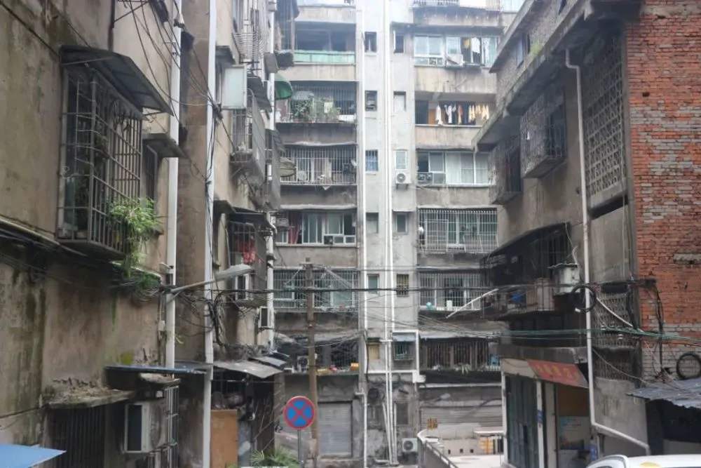 泸州4个老旧小区集中免费改造为1个，涉及500多户-1.jpg