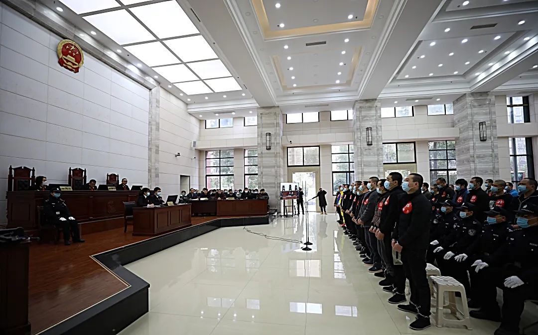 组织领导者获刑25年！泸州47人黑社会性质组织犯罪宣判！-1.jpg