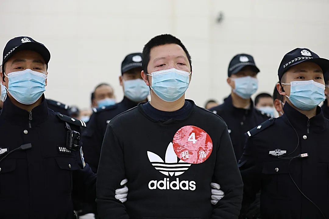 组织领导者获刑25年！泸州47人黑社会性质组织犯罪宣判！-9.jpg