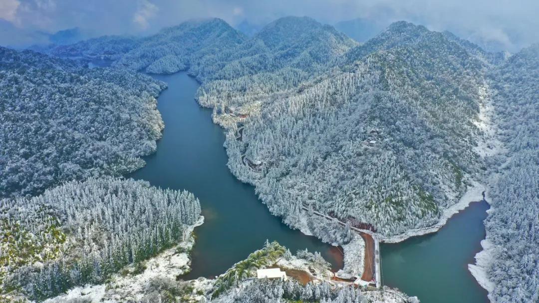 泸州红龙湖森林公园下雪了，多图实拍！-1.jpg