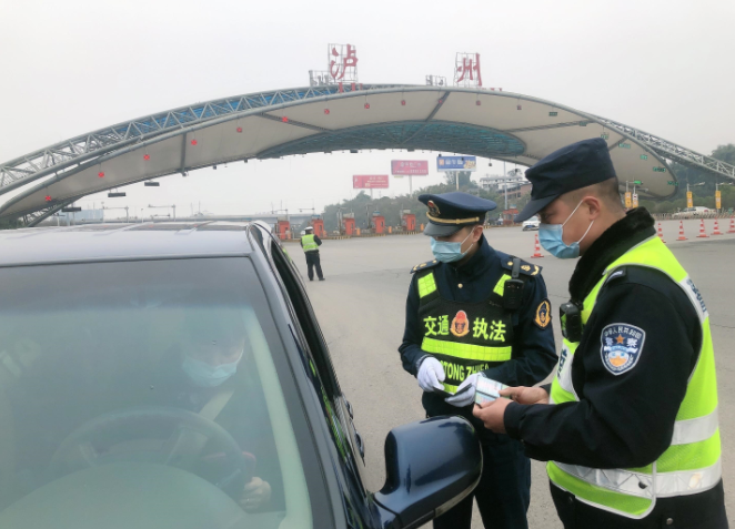 泸州开展联合执法专项行动，查处非法营运车辆100台-2.png