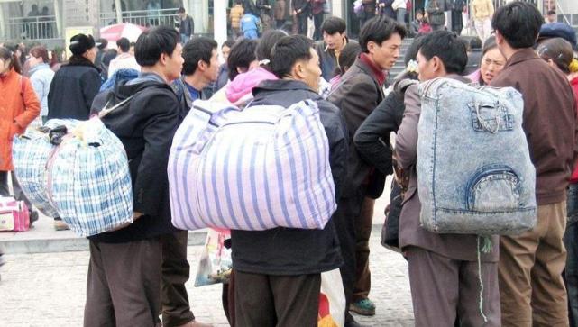 泸州市返乡农民工，已返岗复工15.36万人-1.jpg