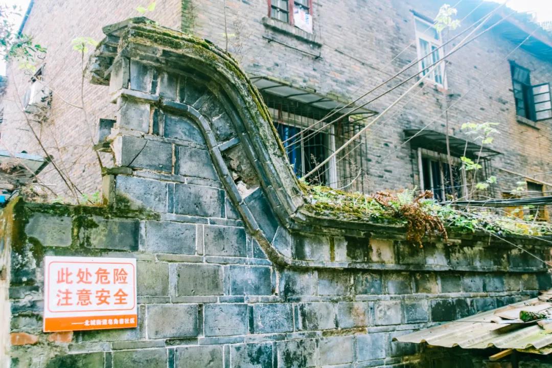 泸州今年将改造150个老旧小区，改善居住条件、提高环境...-2.jpg