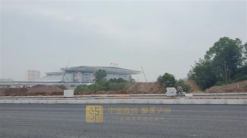 带你“云探班”丨快看！泸州高铁站周边配套市政道路已经建成这样了-7.jpg