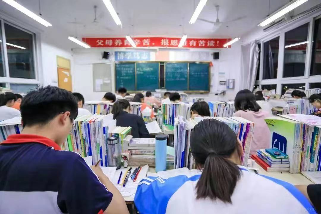 泸州考生注意了！！四川今年普通高校招生录取共5个批次....-1.jpg
