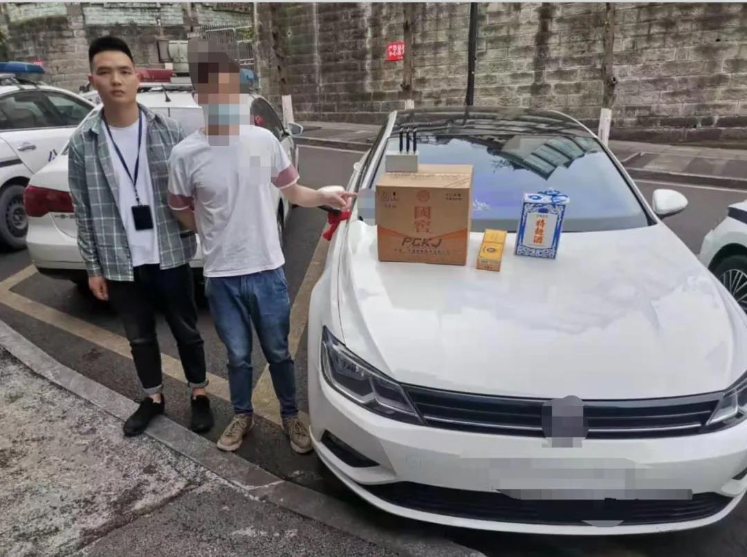隔空取物？泸州女车主锁了车门也遭偷，只因盗贼用了……-3.jpg