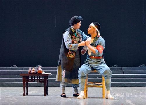 7月初首演｜泸州大型现代川剧《赤水河畔》完成首次带妆合成排练-8.jpg