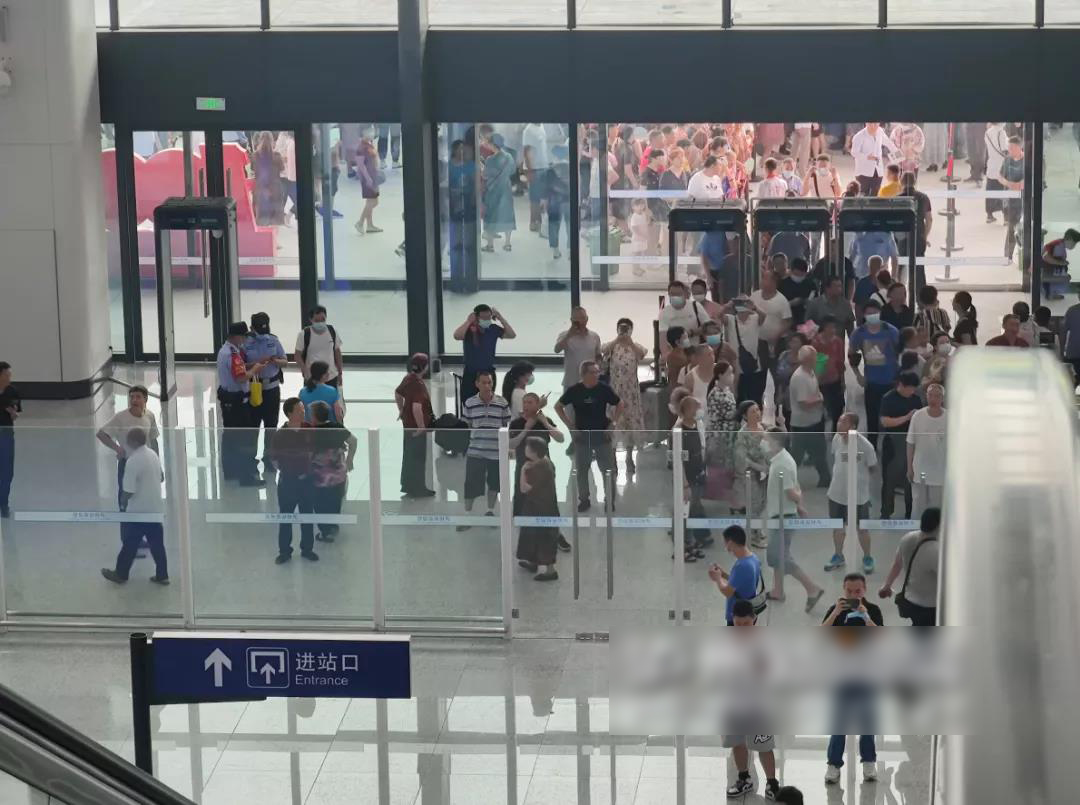 宝，一起去坐高铁吧！哪条路线？今日泸州始发，现场魅...-5.jpg
