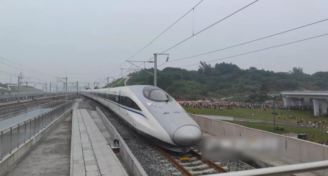 宝，一起去坐高铁吧！哪条路线？今日泸州始发，现场魅...-12.jpg