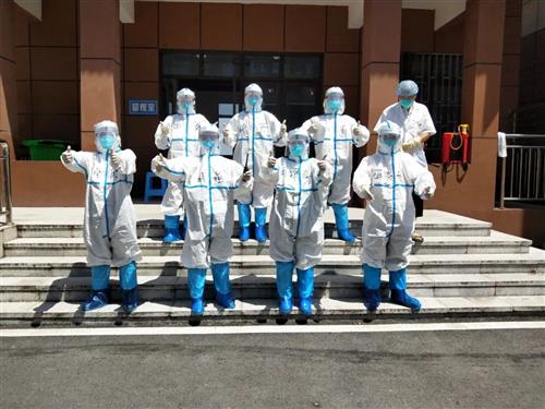 40℃+高温下，泸州街头的这一幕让人瞬间泪目-8.jpg
