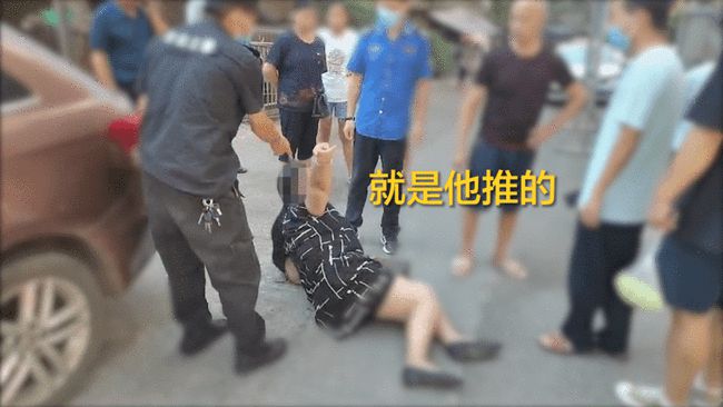 臊皮！泸州大妈不配合防疫工作，出言谩骂推搡工作人员，还倒地“碰瓷”！-1.jpg