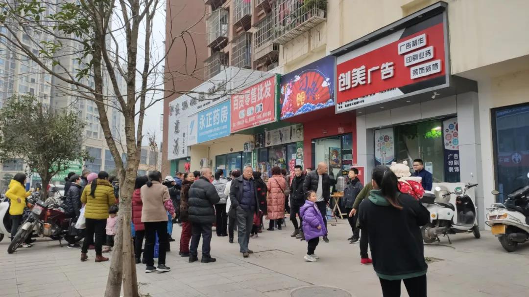 群众一说：报警！泸州该男子撒腿就跑...-1.jpg