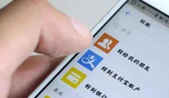 比骗子快一步！太厉害了！泸州公安精准劝阻为群众止损7...-1.jpg