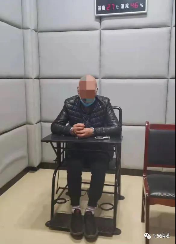 三男子盗窃挖掘机破碎头，泸州纳溪警方抓了四人-4.jpg
