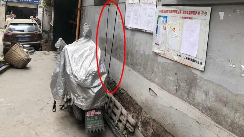 泸州老旧小区“飞线”充电现象普遍，存在较大安全隐患！-2.jpg