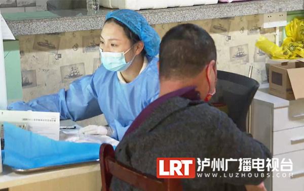 泸州：加强针很必要 推进老年人应接尽接-2.jpg