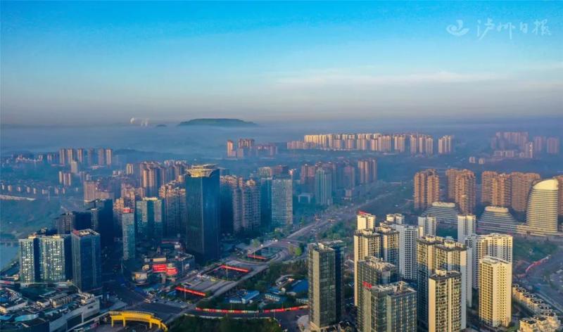 假期第一天，泸州上演云雾缥缈仙景-4.jpg