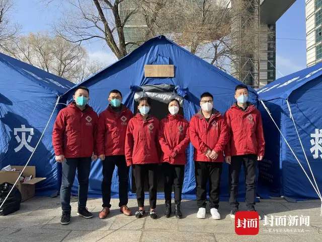 四川泸州援吉核酸检测队：抽调精兵强将组成支援队伍 率先开展核酸检测工作-2.jpg