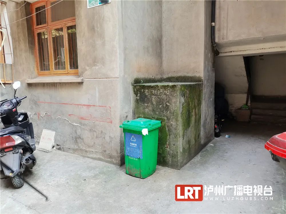 后续｜泸州垃圾成堆的小区，问题解决没？-1.jpg