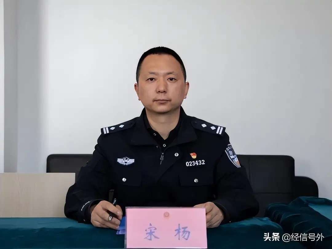 叙永县公安局未成年人警务中心暨未成年人保护服务中心揭牌仪式-1.jpg