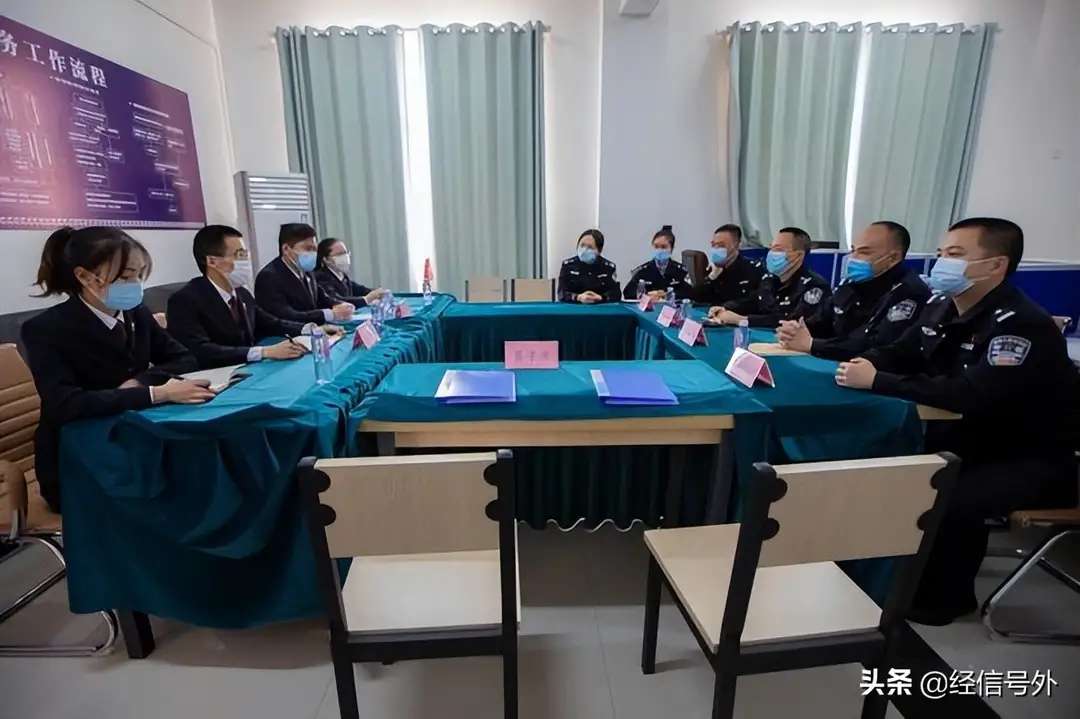 叙永县公安局未成年人警务中心暨未成年人保护服务中心揭牌仪式-4.jpg