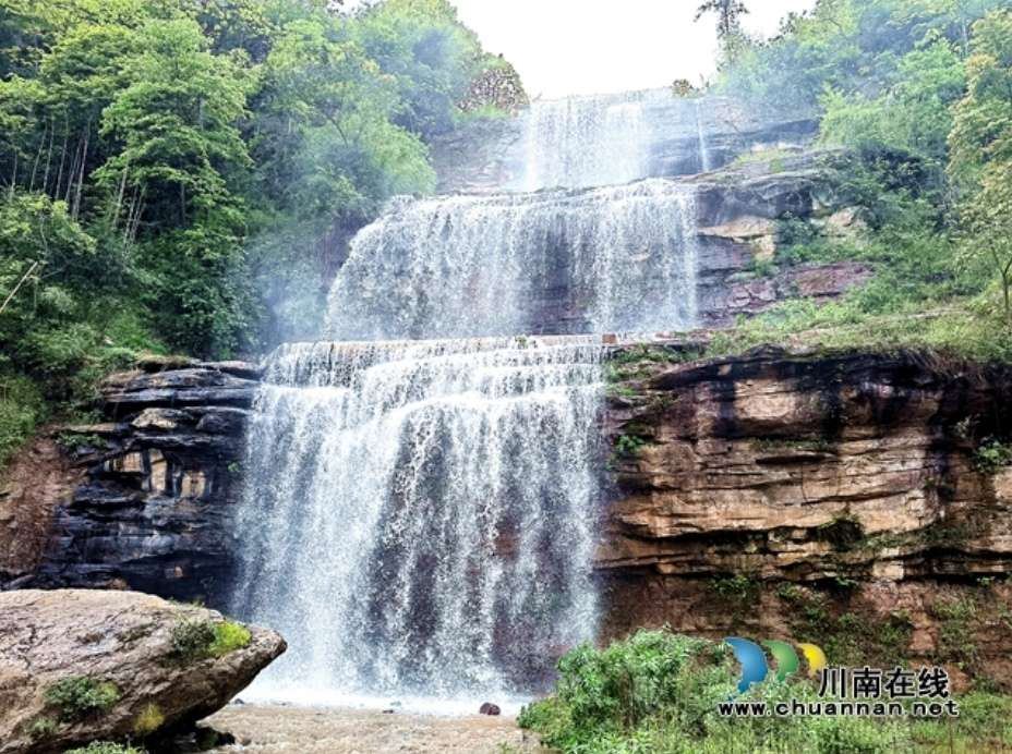 纳溪旅游风景区再添新成员！古龙大瀑布景区＂五一＂开门迎客-1.jpg