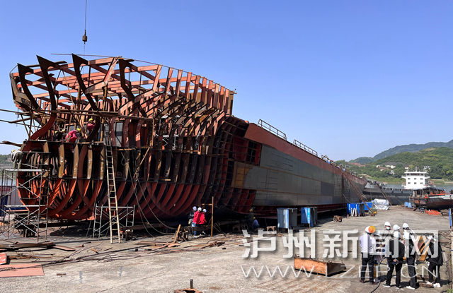 四川省首艘LNG双燃料船舶在泸建造 预计9月投运-1.jpg