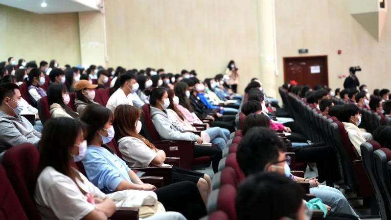 好意搭乘出事故谁担责？庭审现场搬进泸职院，学生们都懂了-3.jpg