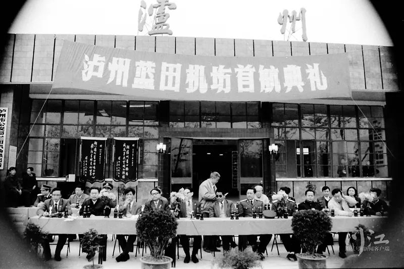 中国最靠近长江的机场：功成身不退-8.jpg