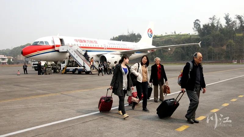 中国最靠近长江的机场：功成身不退-13.jpg