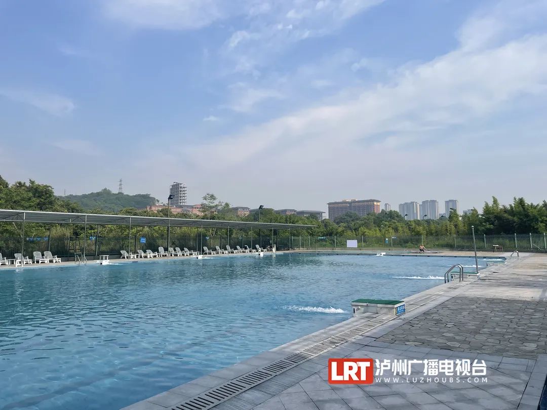 夏日炎炎“浪”起来，泸州主城区这些游泳池已开放-2.jpg