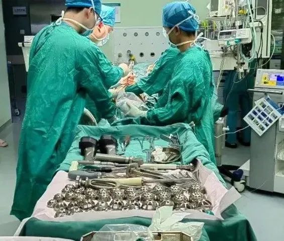 医学奇迹！105岁婆婆摔倒骨折，第二天竟重新站起来了！-3.jpg