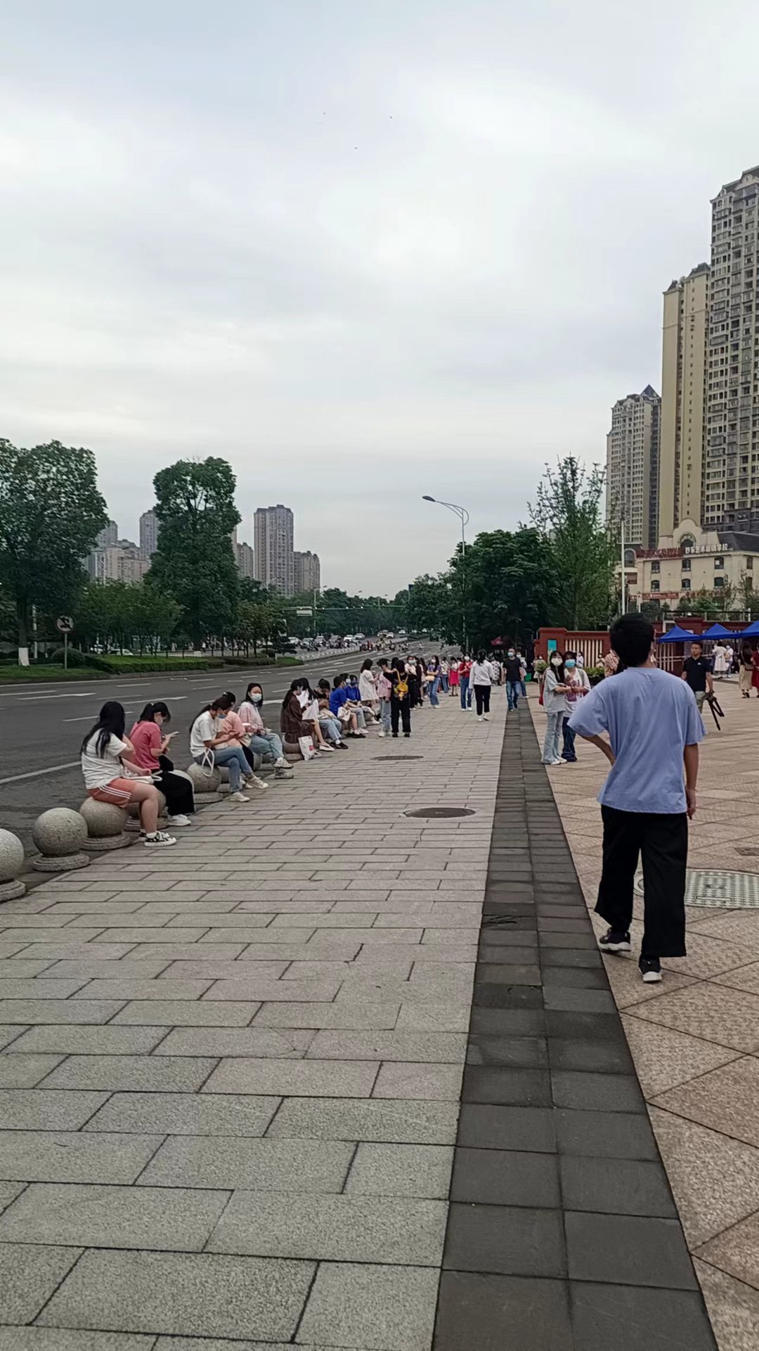 滚动更新|直击泸州高考现场！祝愿所有考生都能旗开得胜！-6.jpg