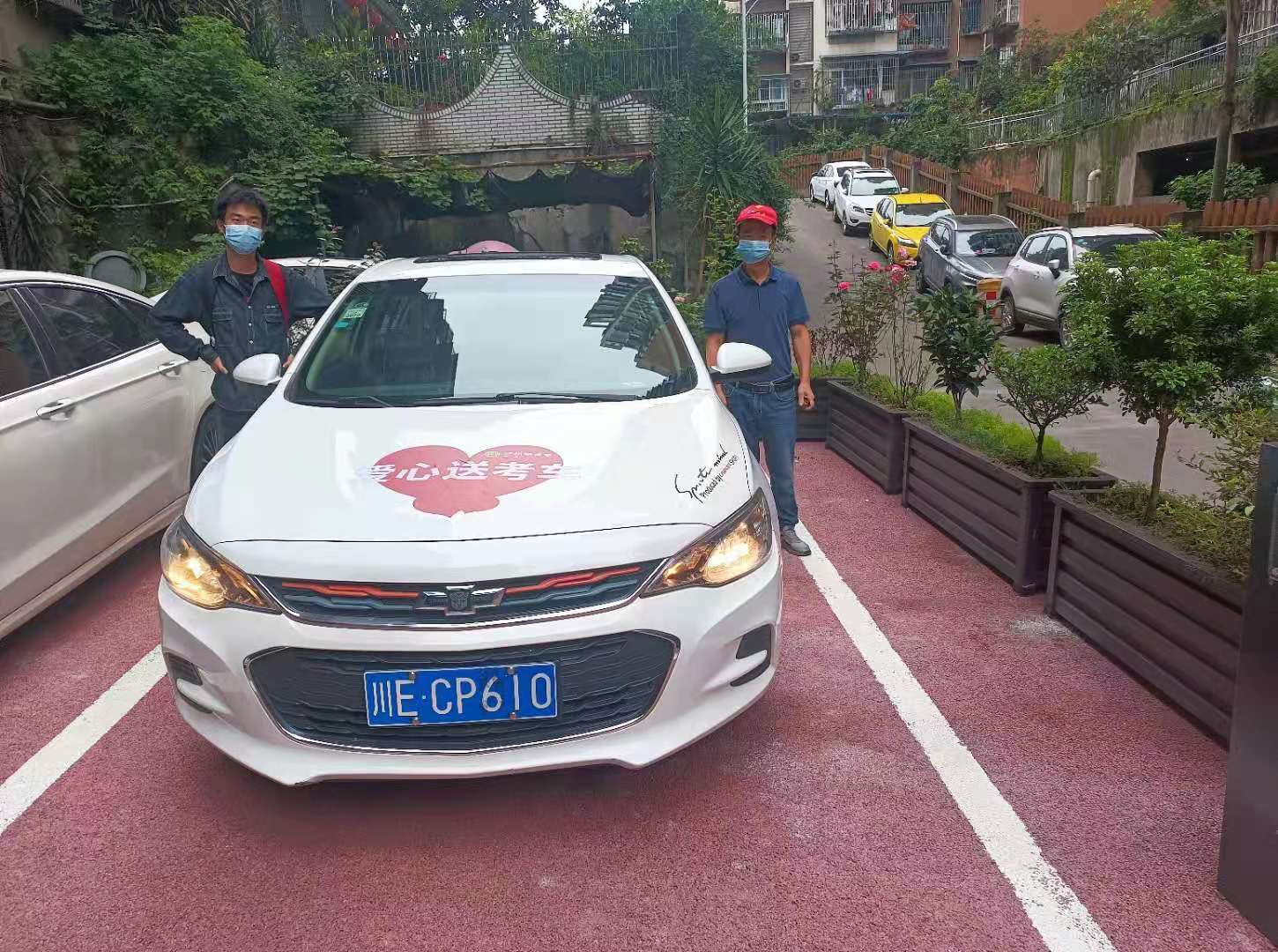 滚动更新|直击泸州高考现场！祝愿所有考生都能旗开得胜！-14.jpg