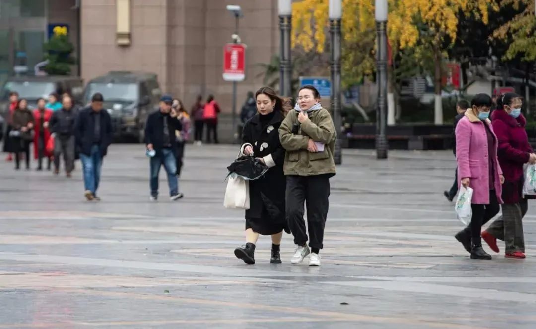 最低0℃！可能要下雪！泸州人挺住！强降温又来了-2.jpg