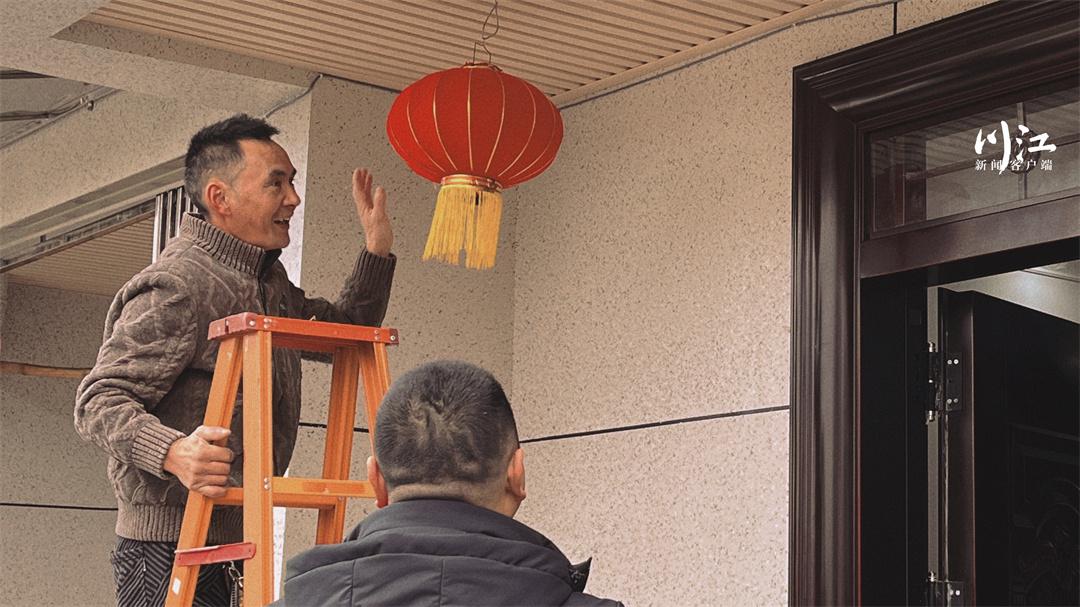 泸县震后重建：“最高兴的事情，就是在新家过年”-1.jpg