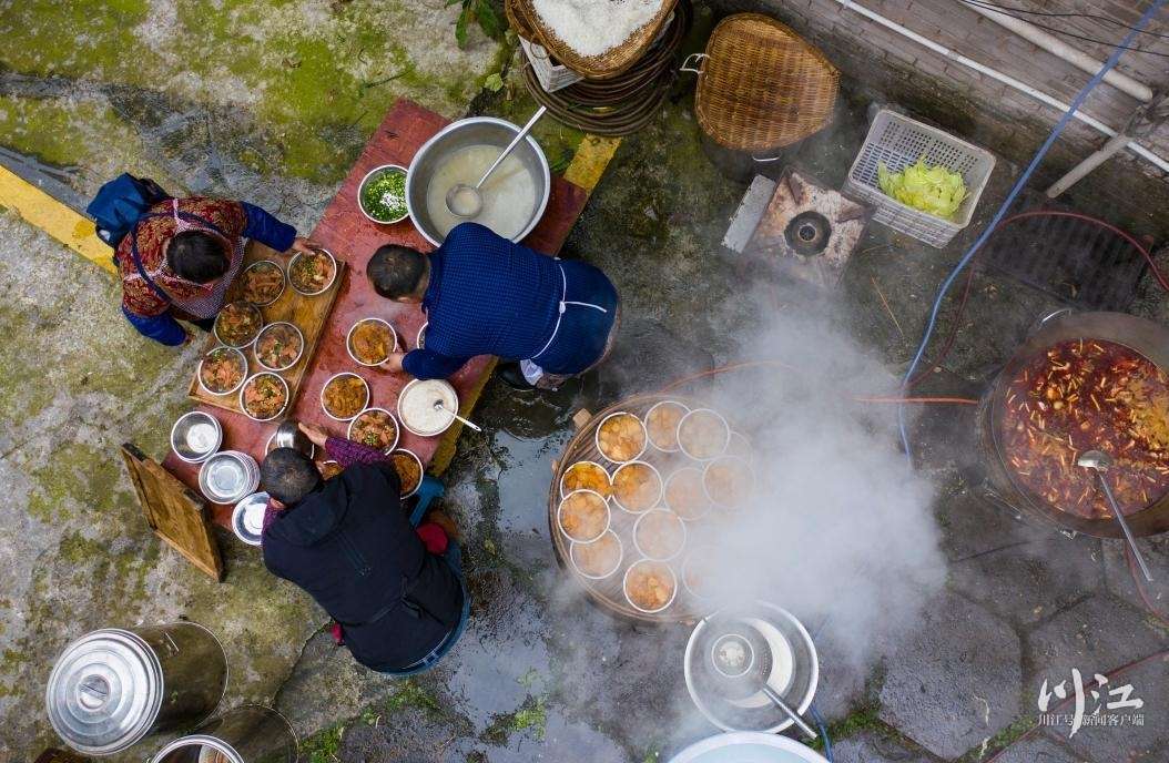 泸州视觉丨共享“百家宴” 热闹过新年-1.jpg