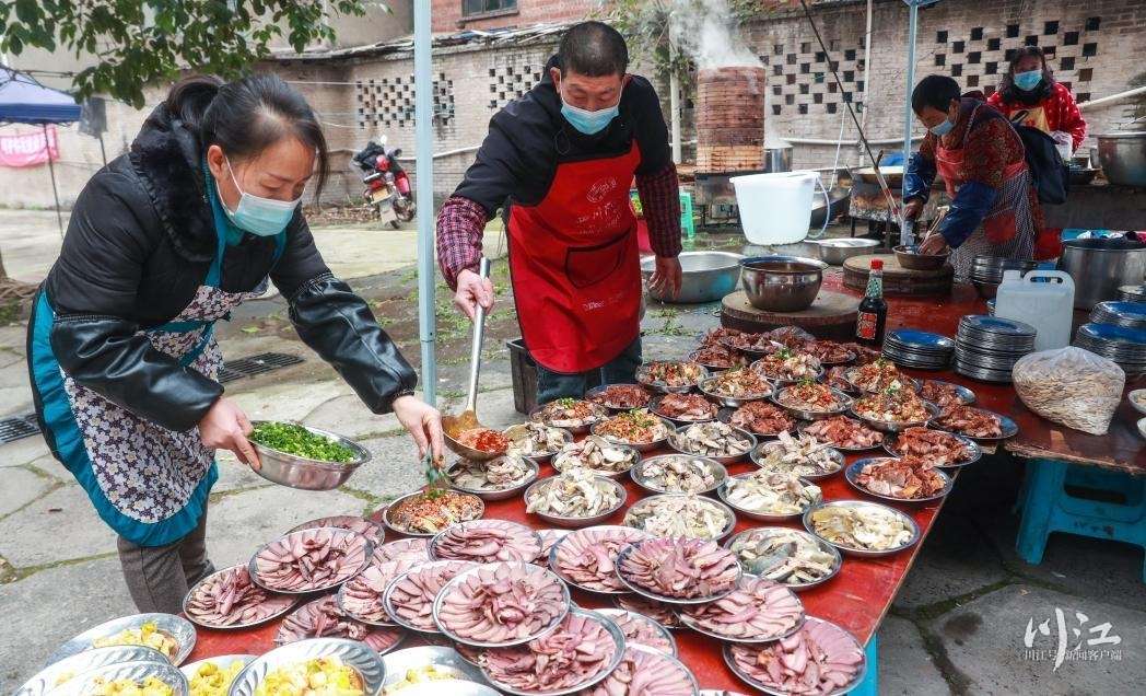 泸州视觉丨共享“百家宴” 热闹过新年-2.jpg