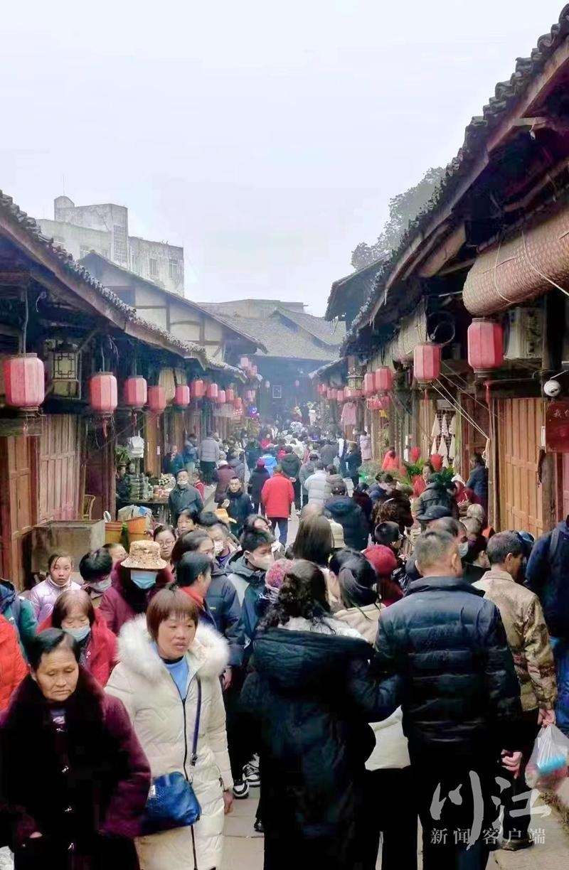 热热闹闹民俗味 过新年，合江尧坝古镇好戏连台-5.jpg