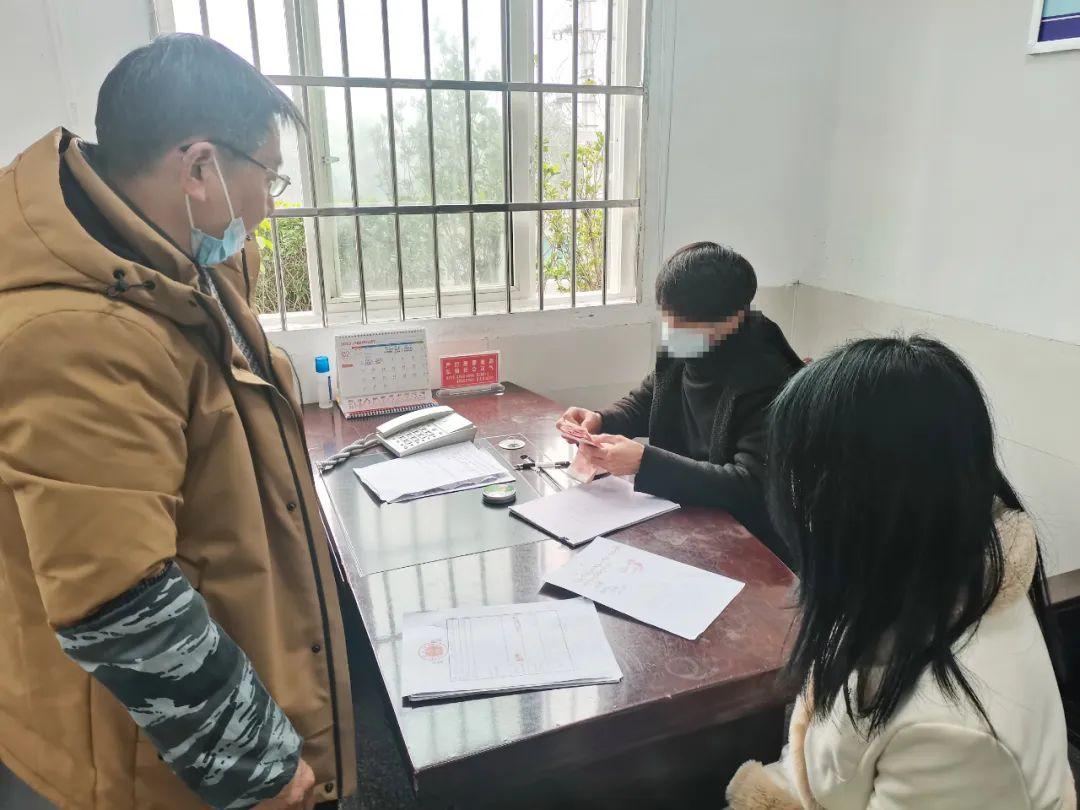 合江女生因恋爱分手销毁男生游戏装备，男生索赔15000元！-2.jpg