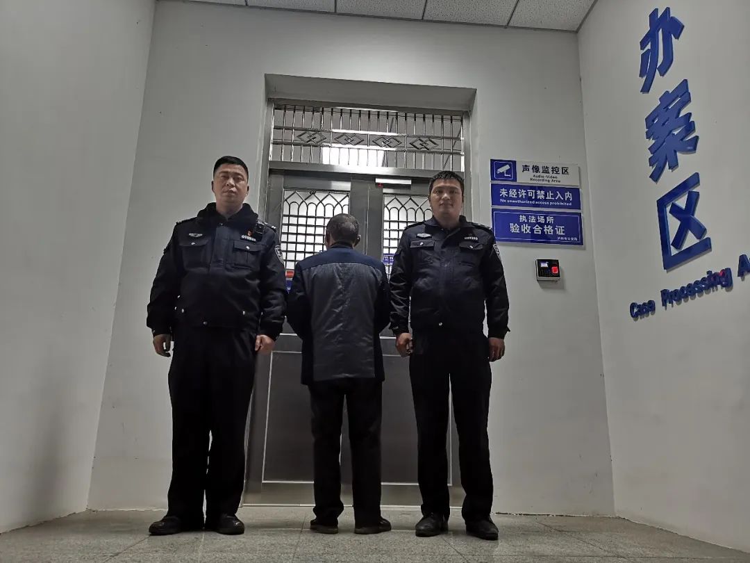 事发泸州！男子持假证到银行办业务！被当场识破-4.jpg