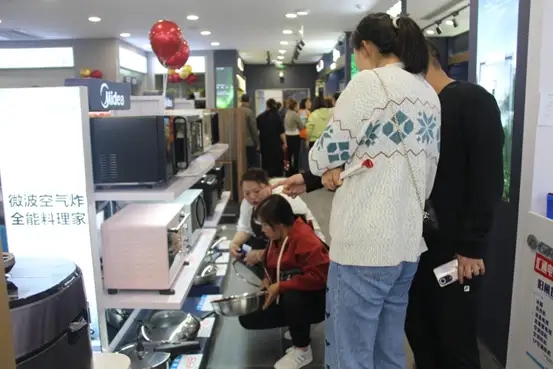 终于来了！万众期待！泸州汇通电器万达店盛大开业！-10.jpg