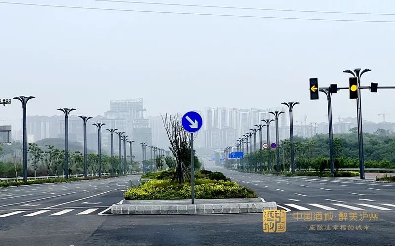 正式通车！从泸州城西出发，约10分钟到方山-2.jpg
