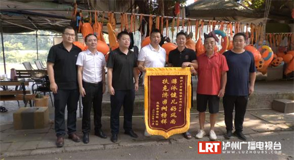 泸州一老人沱江游泳突发意外，有基础疾病运动需谨慎！-1.jpg