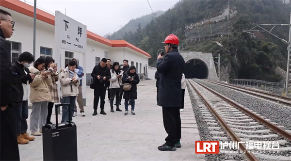 中央、省级媒体聚焦！泸州这条铁路预计月底通车！-1.png