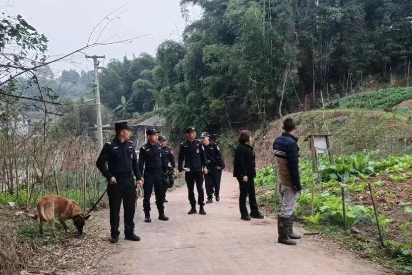 泸州警花姗姗立功！没有姗姗来迟，只有姗姗来“吃”…-3.jpg